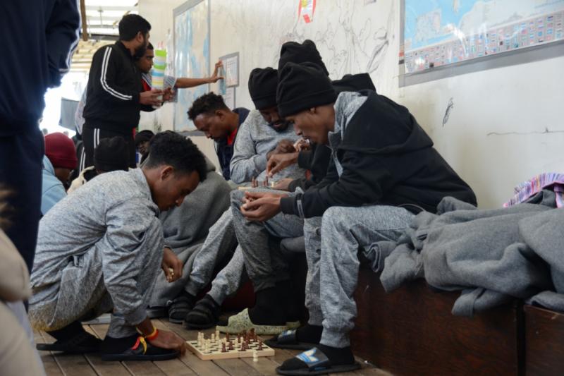 Levens redden een misdaad?