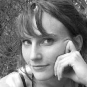 Lisa De Bode