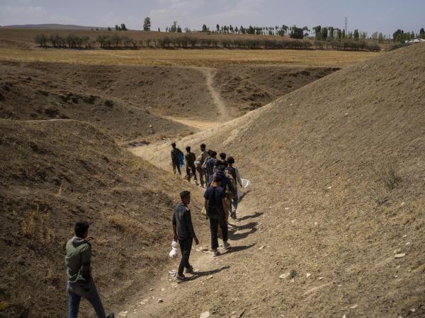 Afghanen in de Turkse wachtkamer
