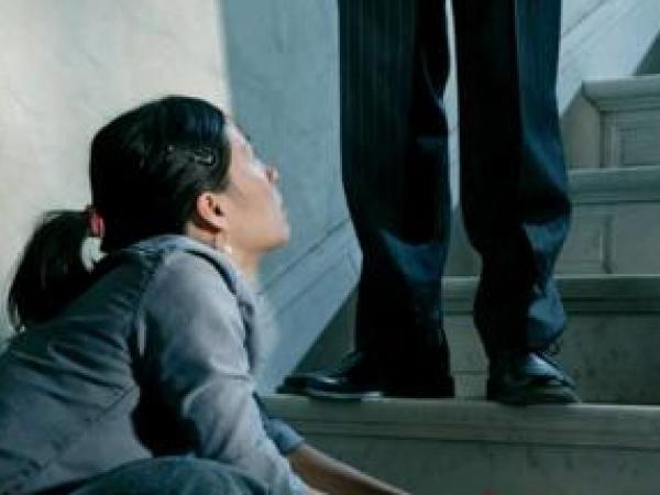 Vernederd, verkracht, verborgen. Huisslaven in België